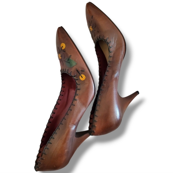 Y2K Vintage PRADA Leather Applique Flower Accent Pumps Heels Size 41 - Picture 4 of 10